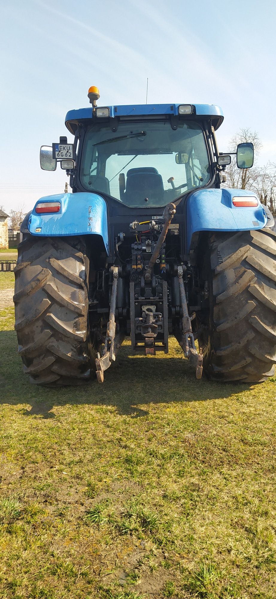 New Holland T 7030