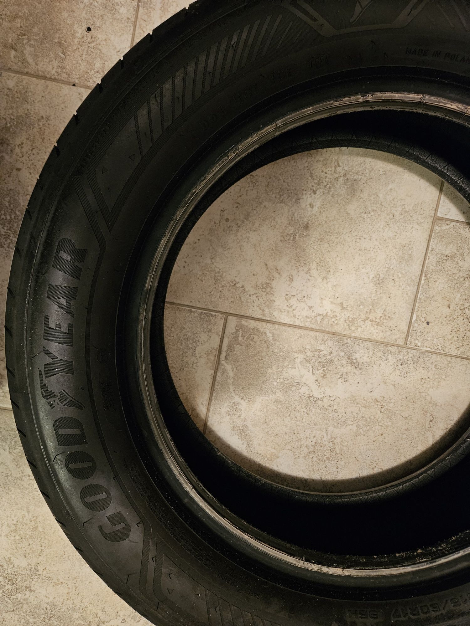 Jak nowe 4 Opony letnie 215/60/R17 96H Goodyear Efficientgrip 2 SUV