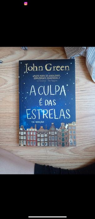 Livro / A culpa é das estrelas - John Green