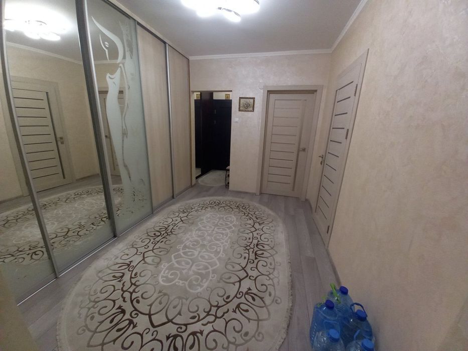 Затишна 3-кімнатна квартира з якісним ремонтом вул. Сержа Лифаря 8-А