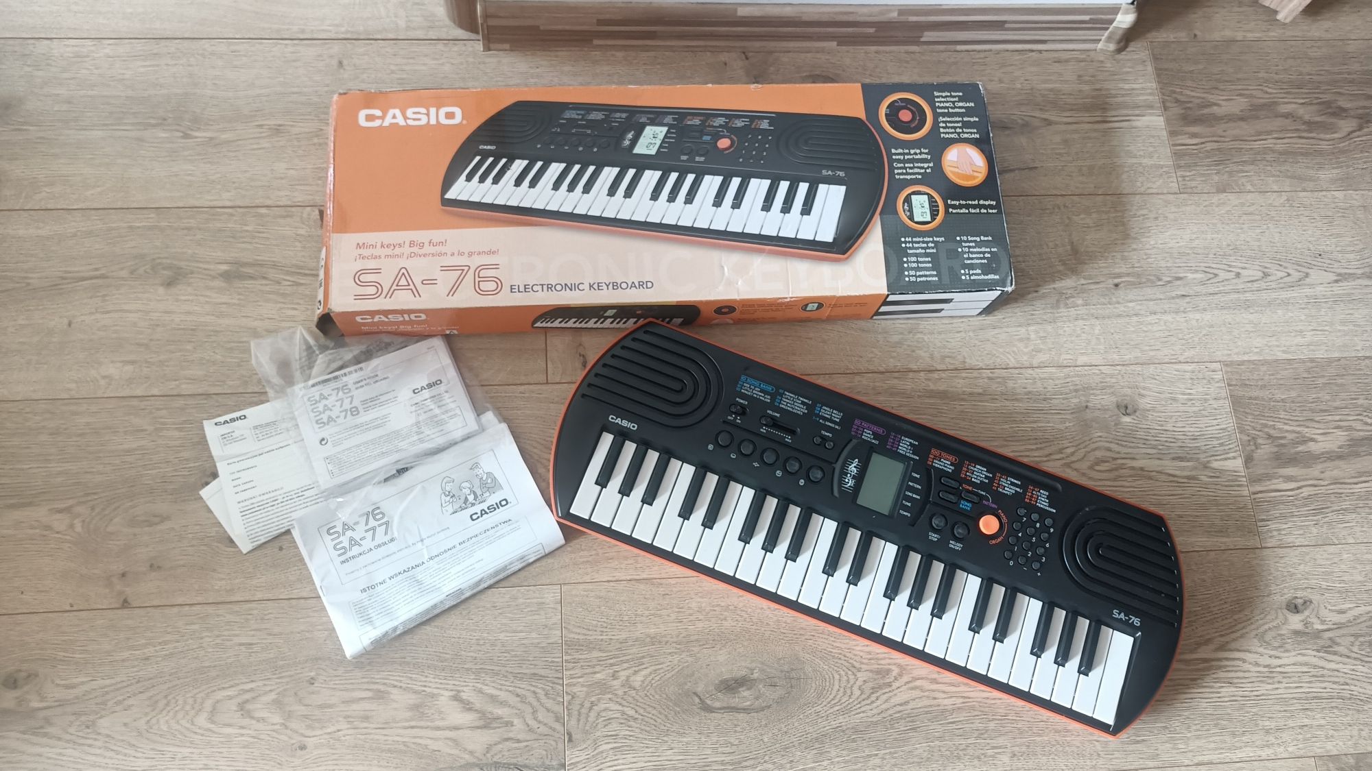 Keyboard CASIO SA-76