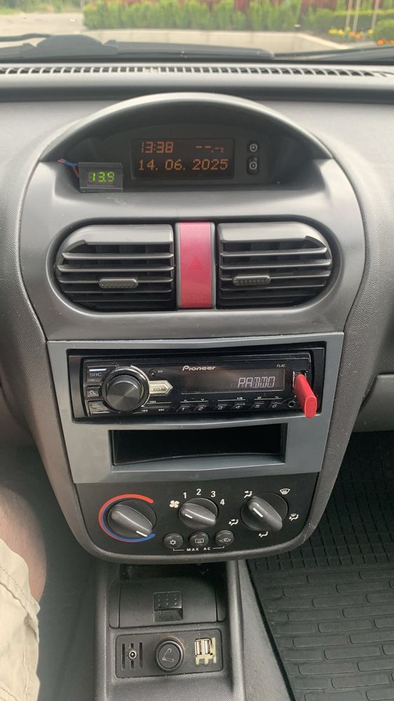 Opel Corsa C 1.0 2001