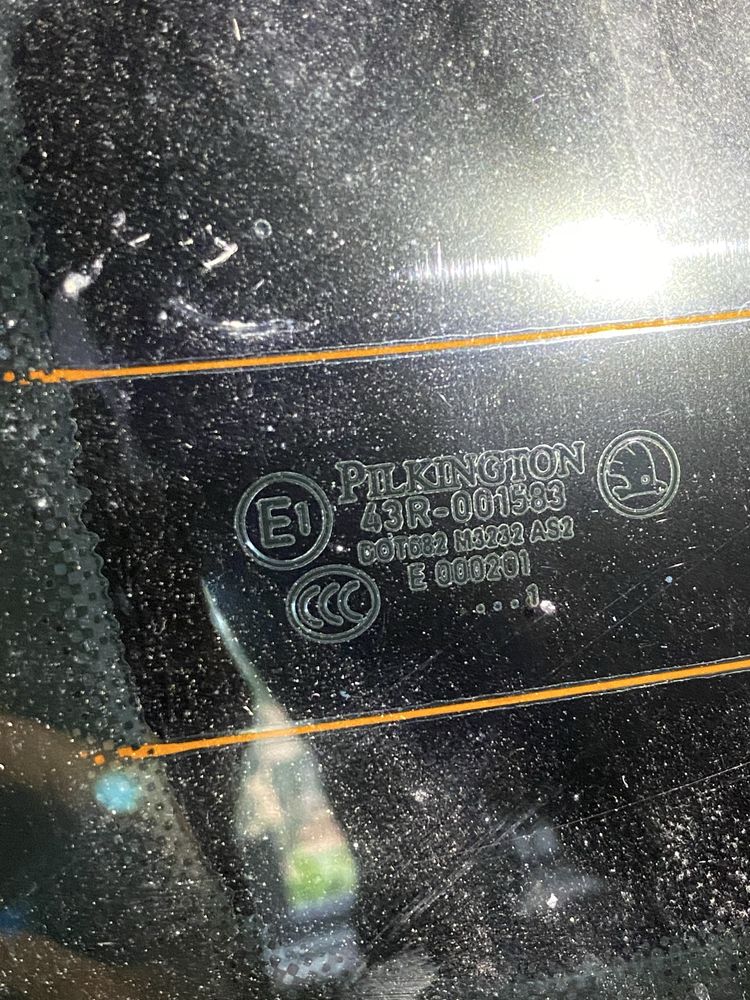 Кришка багажника з склом skoda oktavia a5 універсал