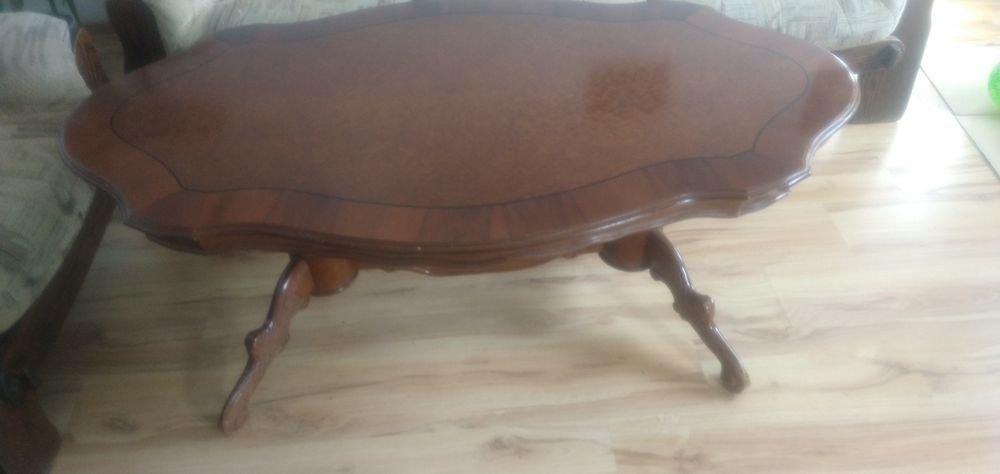 Stylowa ława  rzeźbione nogi 140/77