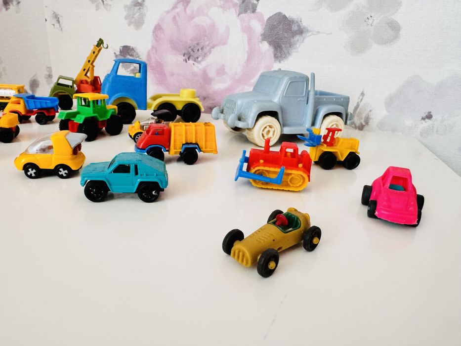 Stare auta, damochodziki, zabawki vintage kinder
