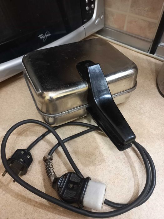 форма для выпечки вафель СССР электрическая