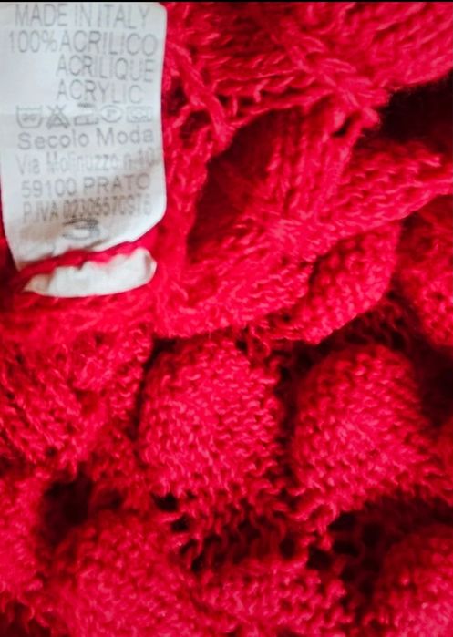 Czerwony damski golf