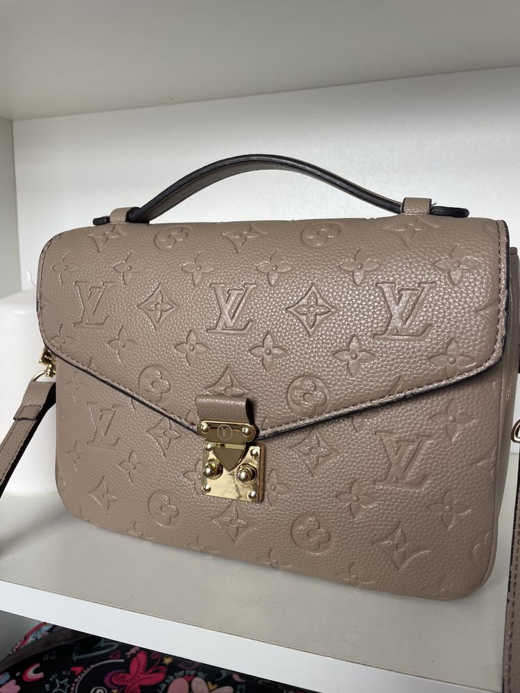 Bezowo czara Torebka Louis Vuitton moja