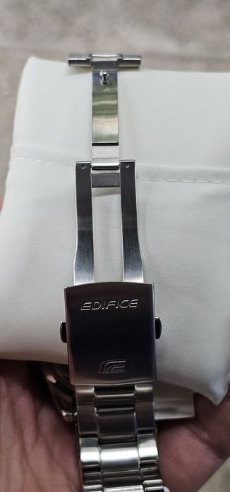 CASIO EFR-S567YD-1A, sapphire, хронограф. Топова модель