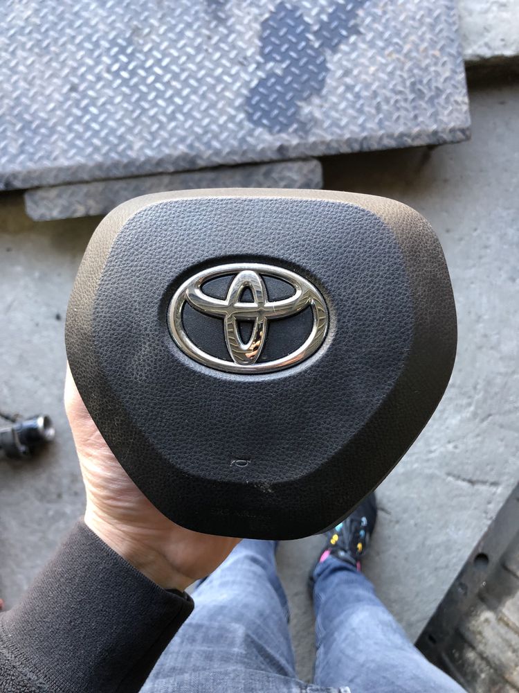 Toyota rav4 2019-2022 camry 70 airbag подушка руля безпасность