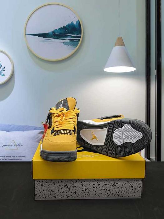 Buty meskie Mokasyny Nike Air Jordan 4 retro tour yellow R.41