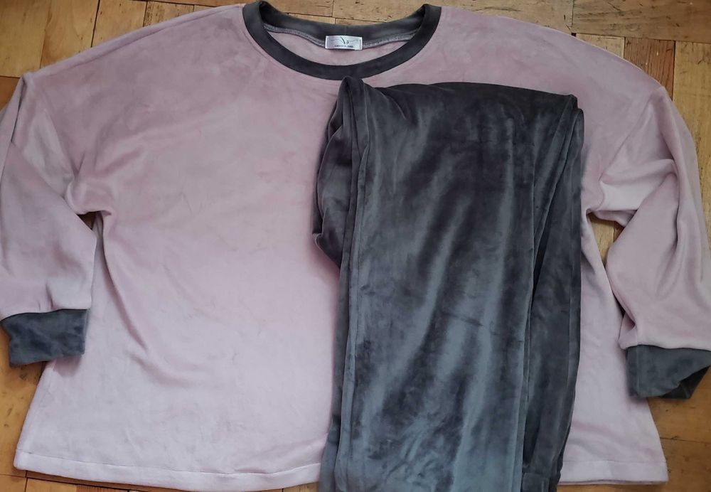 Костюм велюровий