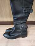 Czarne kozaki damskie Caprice z klamrami – rozmiar 40,5 (7 / 30,5 cm)