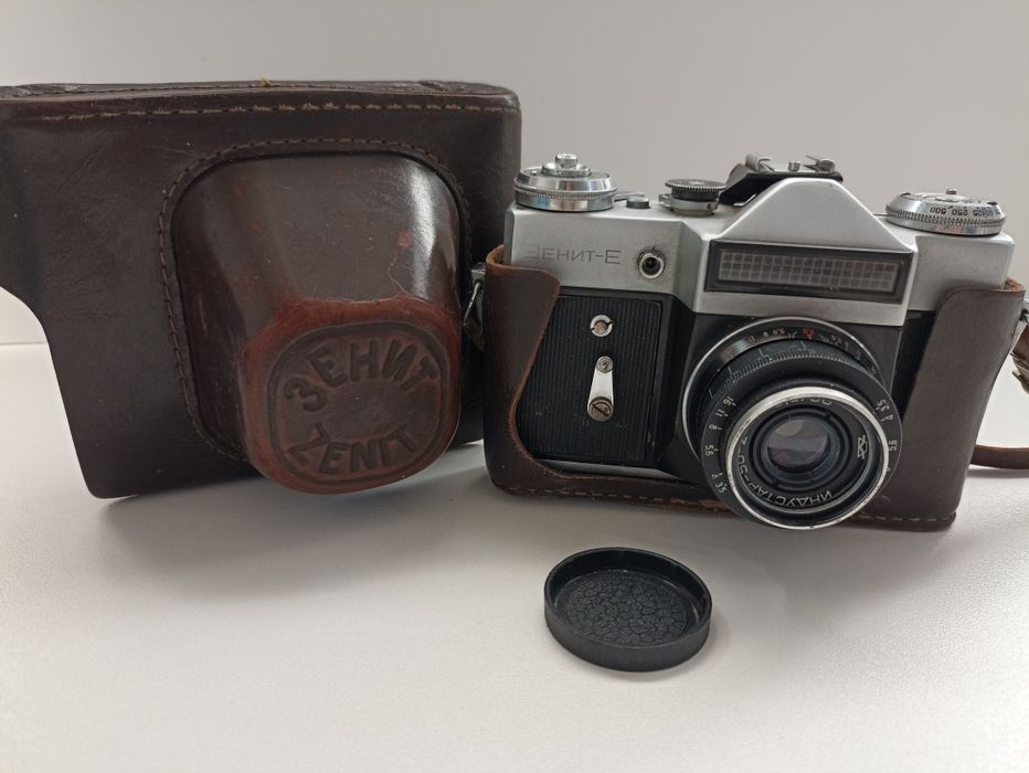 Фотоаппарат "Зенит -Е" + объектив "Индустар-50-2 3,5/50"