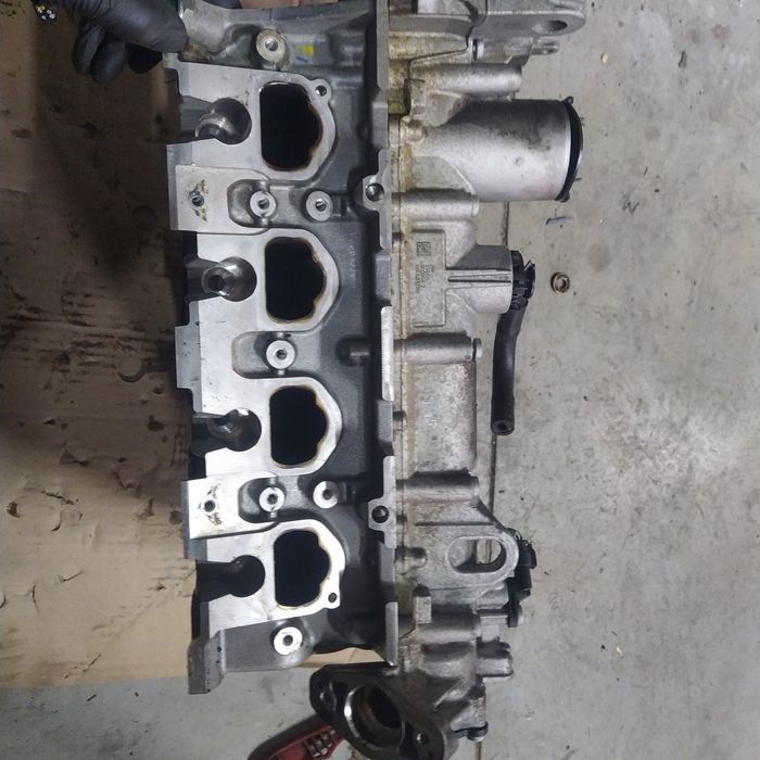 ГБЦ головка блока циліндрів Audi A3 A4 \ Volkswagen Golf 1.4 TFSI