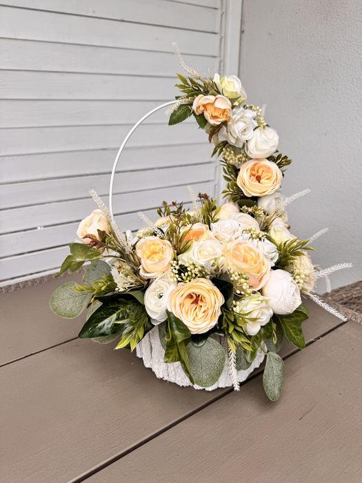 Piekna sztuczna kompozycja na okręgu