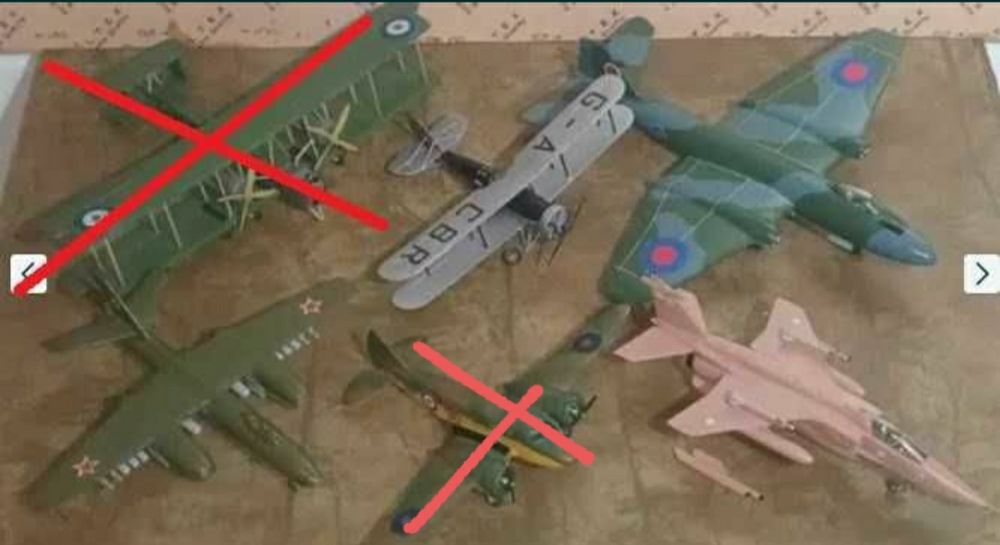 Сборные модели самолётов NOVO  1 : 72  подставки под самолеты