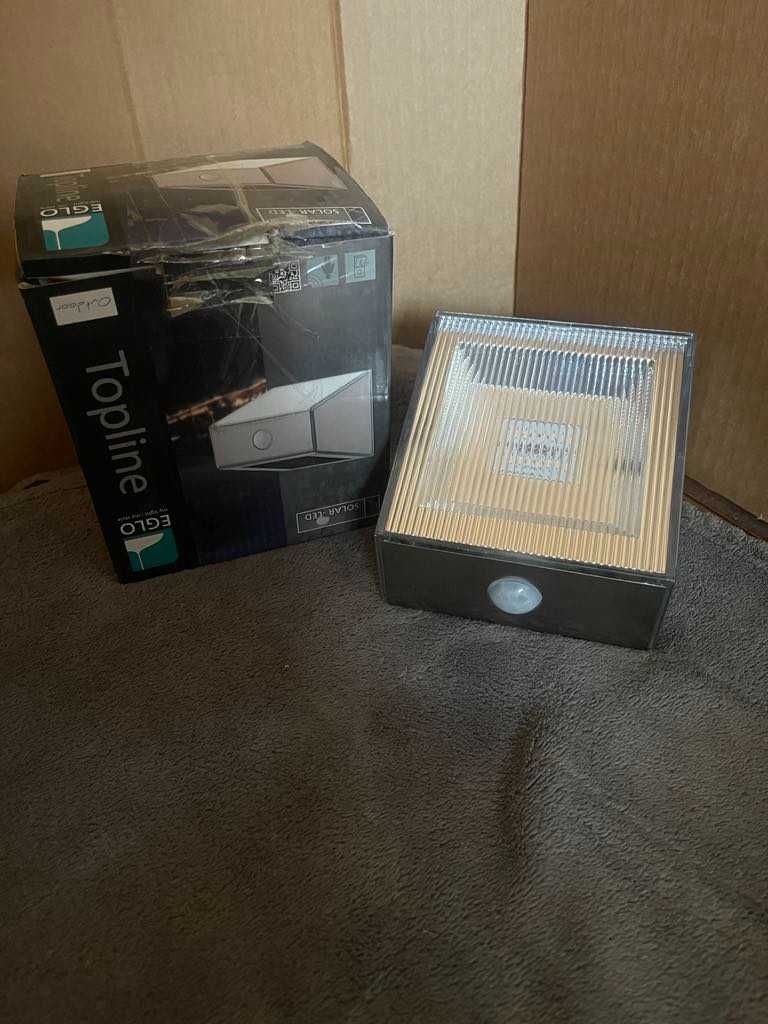 Lampa zewnętrzna Solar - Led z czujnikiem ruchu