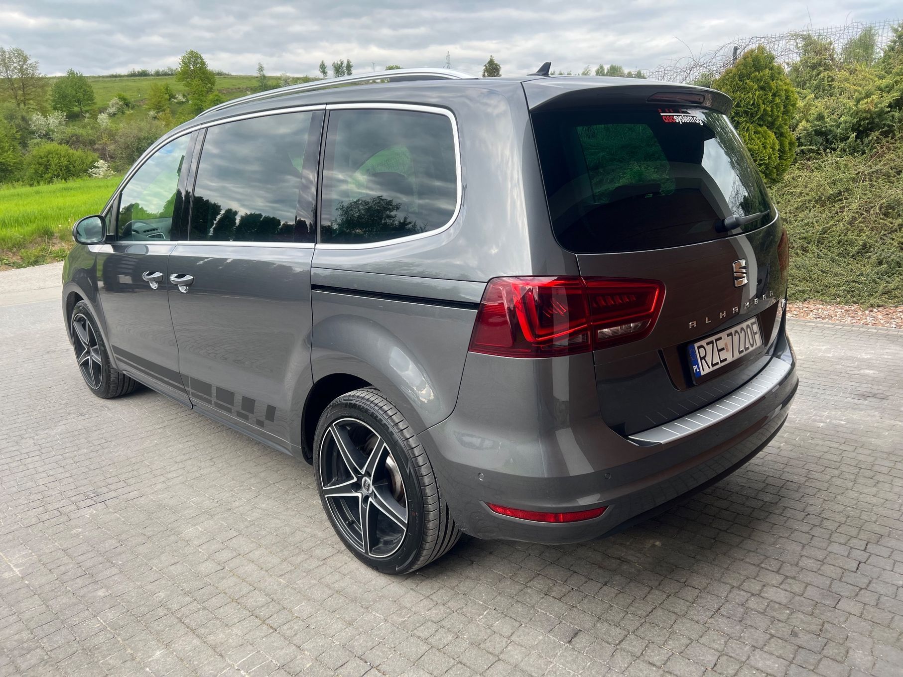 Seat Alhambra FR-line 2.0Tdi 184km 4x4 4Drive 7osob !