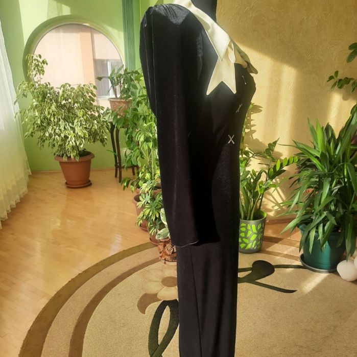 Жіноча вечірня сукня