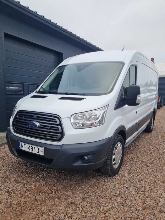 Wypożyczalnia busów wynajem samochodów dostawczych oraz 6-9 osobowych