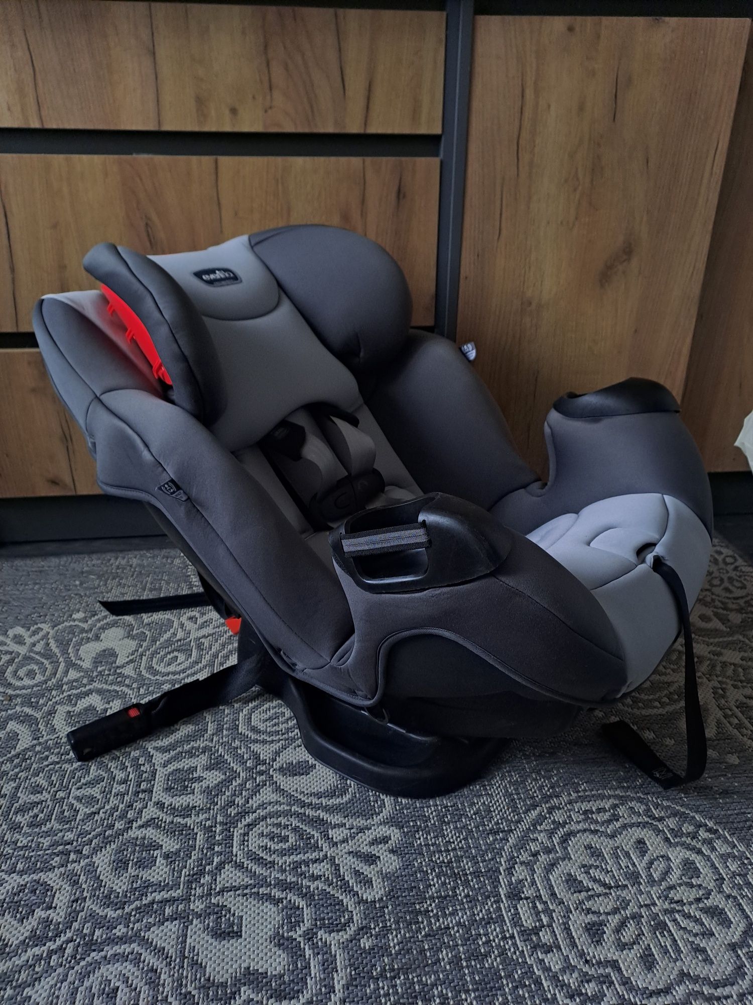 Американське автокрісло Evenflo Symphony Sport 0-36 кг ізофікс