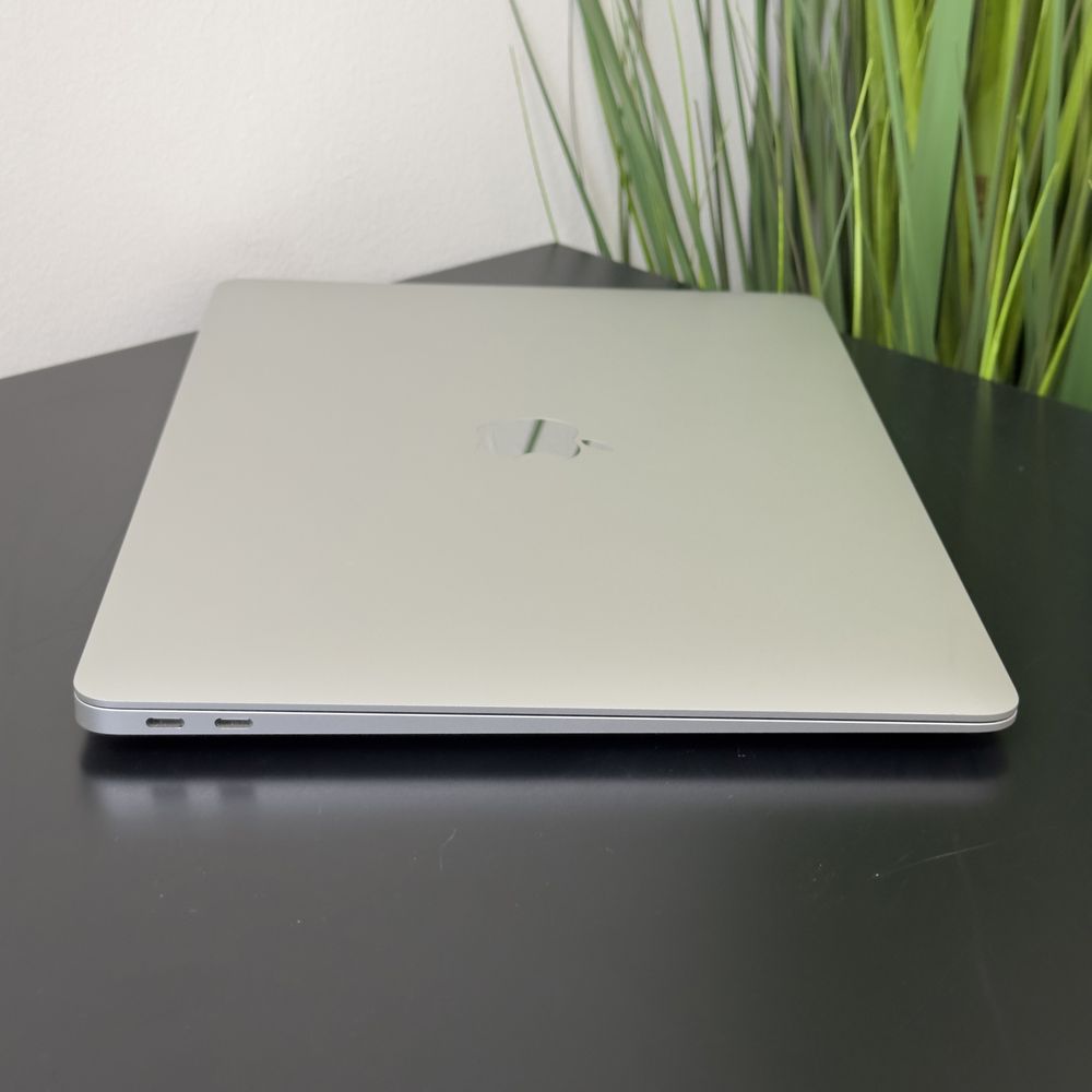 MacBook Air 2020	Silver	M1	8/256		$640№1516