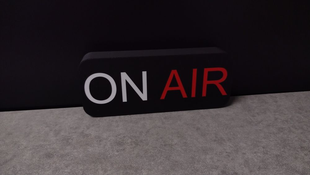 Lampka studio ON AIR Neon biurkowa youtube LED