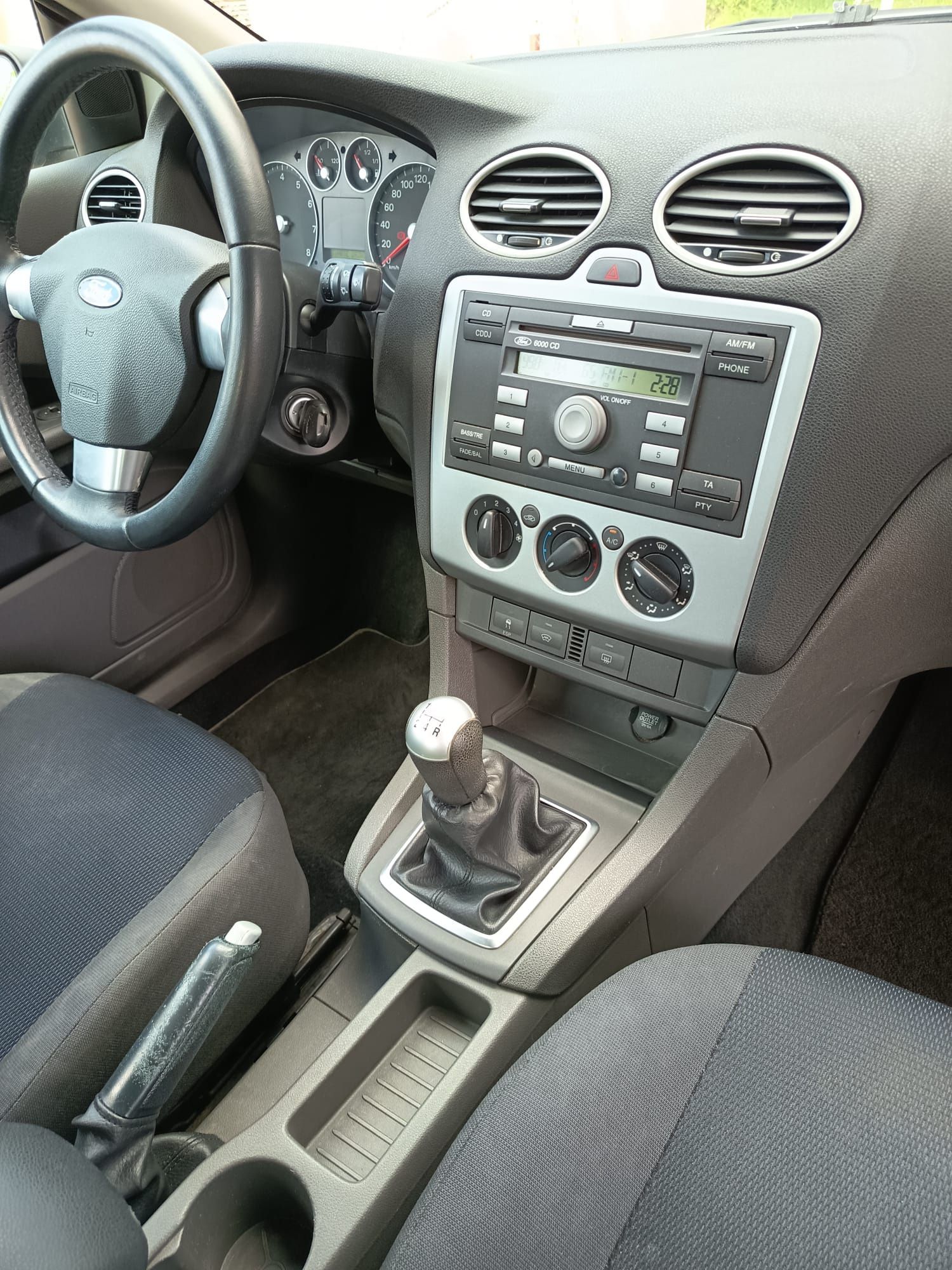 Ford Focus MK2 Hatchback 5drzwi  1.6 116KM Alu 17 Zarejestrowany