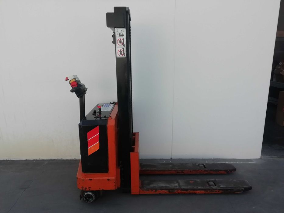 Stacker Elétrico + Carregador - 2.4m e 1.5t