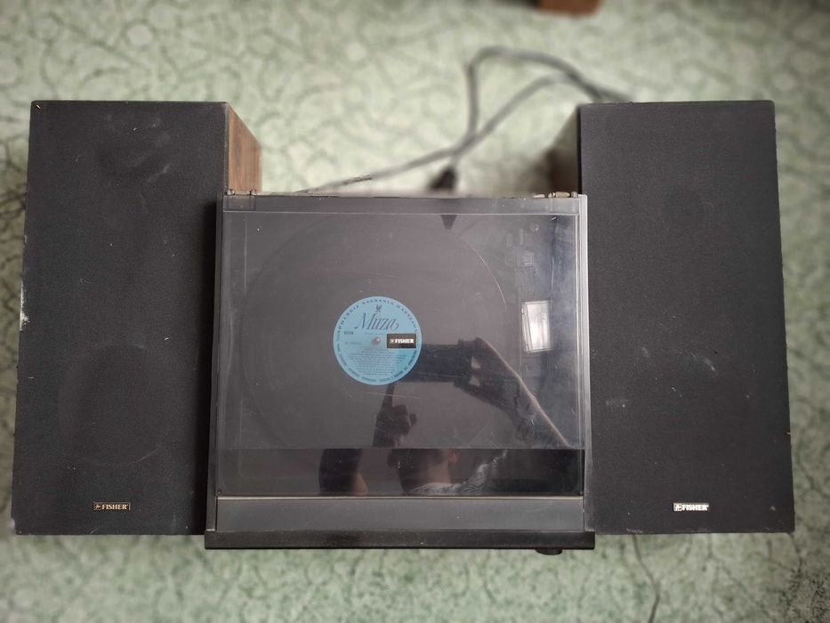 Gramofon / radio / magnetofon Vintage marki Fisher z 2 kolumnami