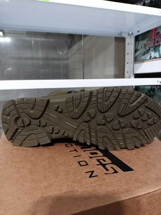 Берці зимові на міху устілка кевлар олива