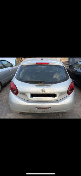Tampa da mala Peugeot 208
