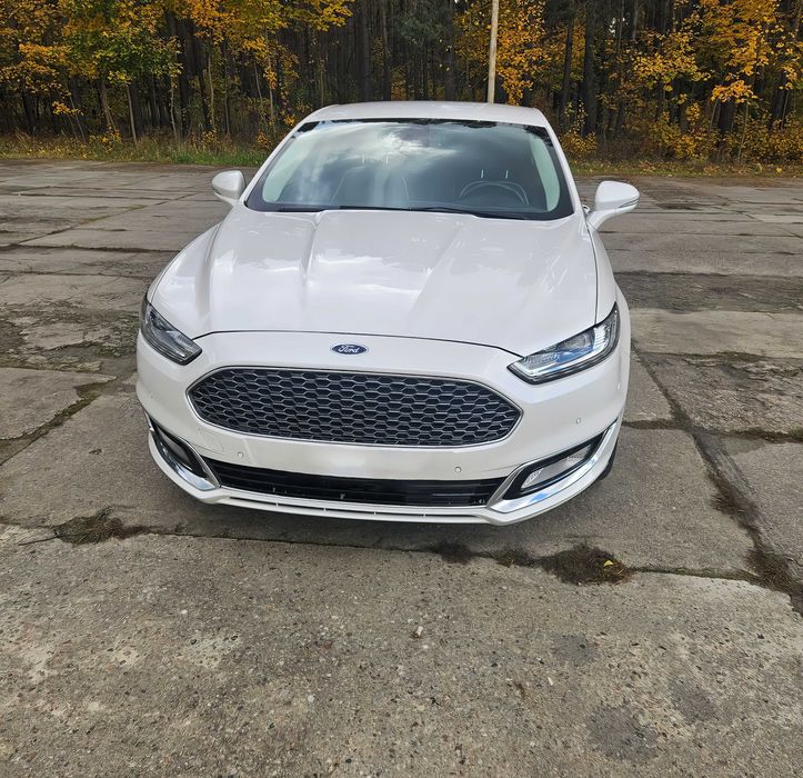 Ford Mondeo      2015