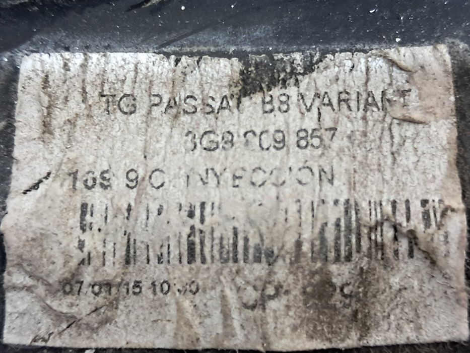 VW Passat B8 LA7W klapka wlewu paliwa blokada zamek