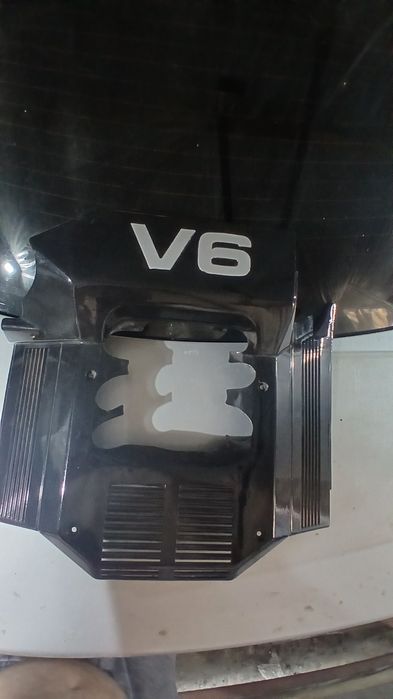 Кришка мотора ауді а6 с4 2,6