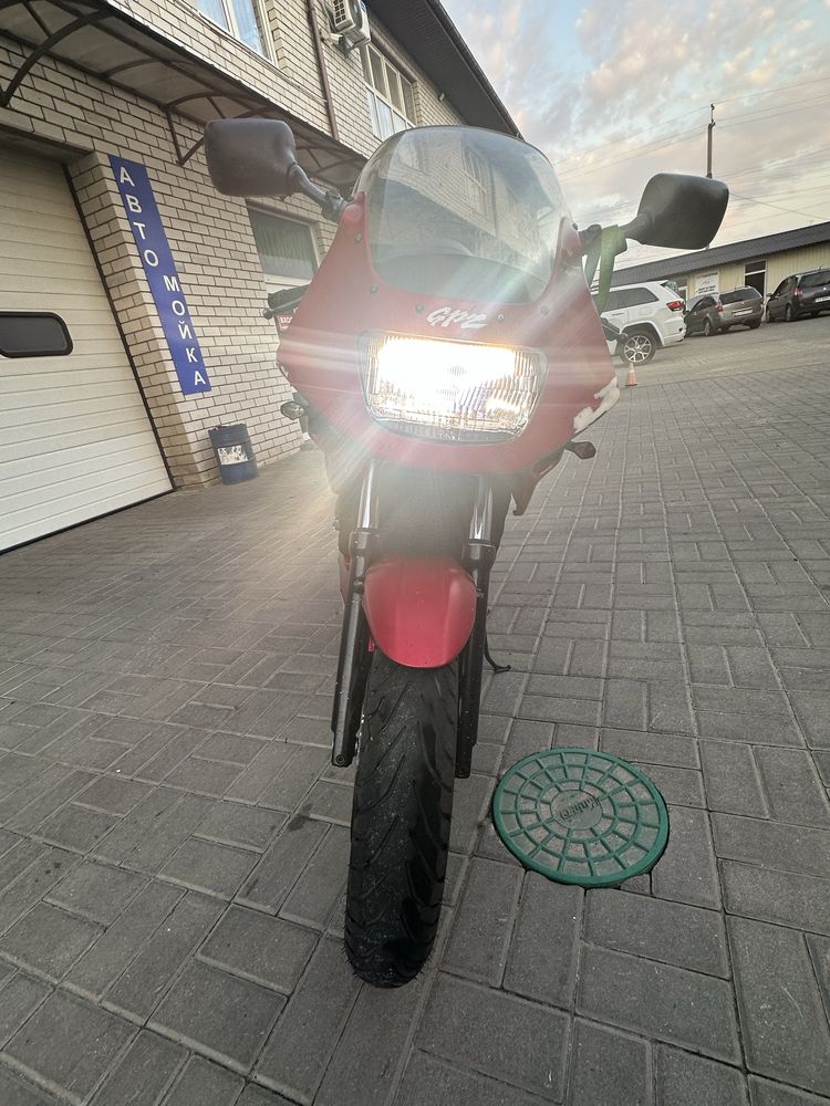 Kawasaki GPz 500
