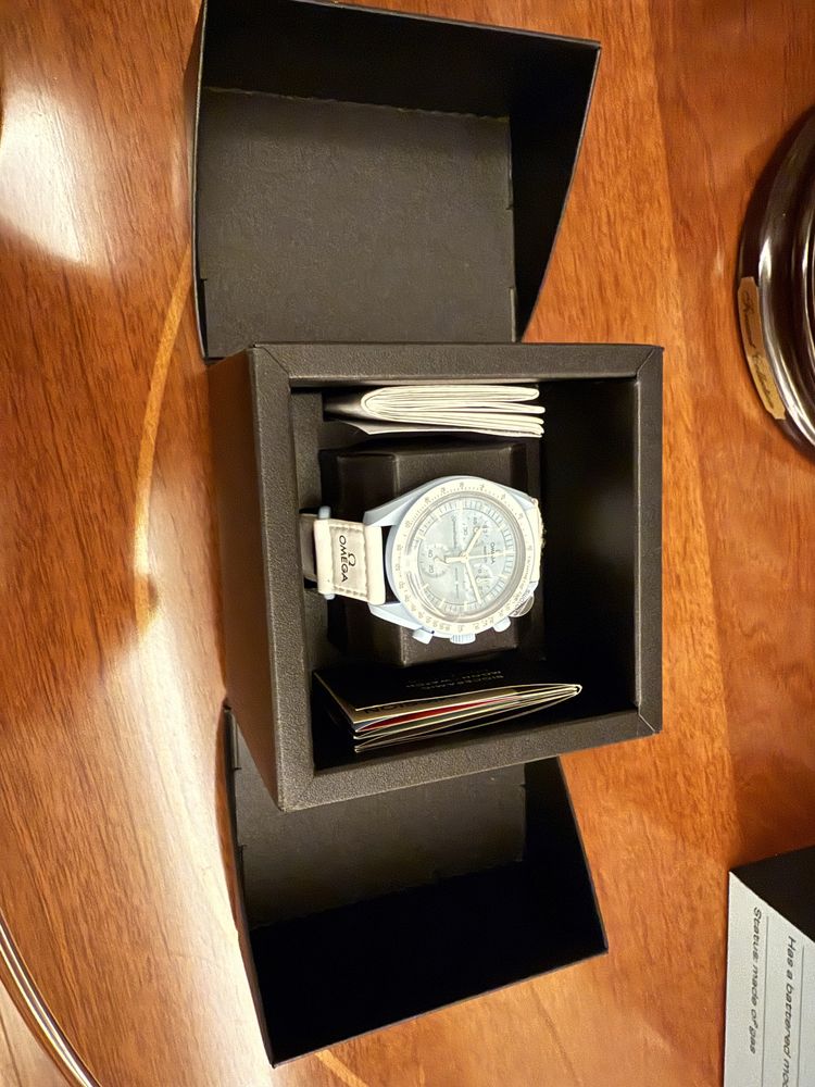 Годинник Omega X Swatch Mission to Uranus