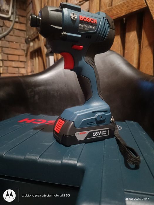 Bosch Professional GDR 180-li zakrętarka/klucz udar+baterie+ładowarka