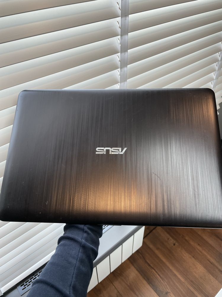 Asus VivoBook Max