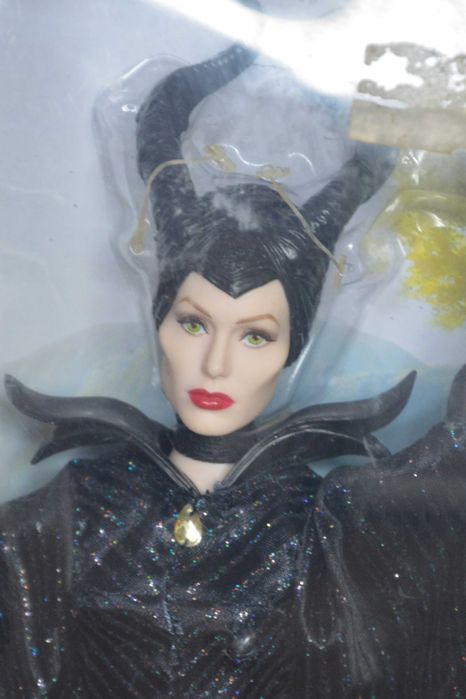 Барбі Малефісента Barbie Maleficent портретна Анджеліна Джолі