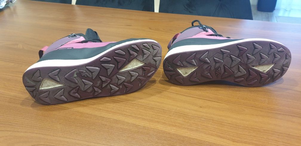 Sprzedam buty damskie dziewczęce 4F r 36