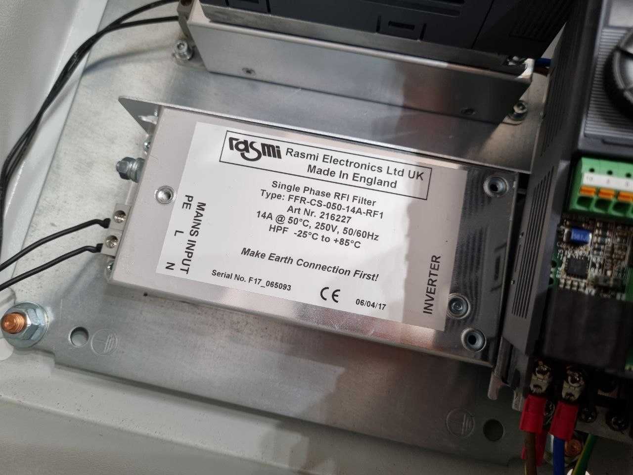 Falowniki Mitsubishi 0,2 kW 1,4 A 1F, z filtrami RF + Schneider IP66