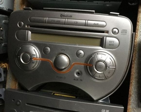 Nissan Micra K13 fabrycznie radio CD Bluetooth