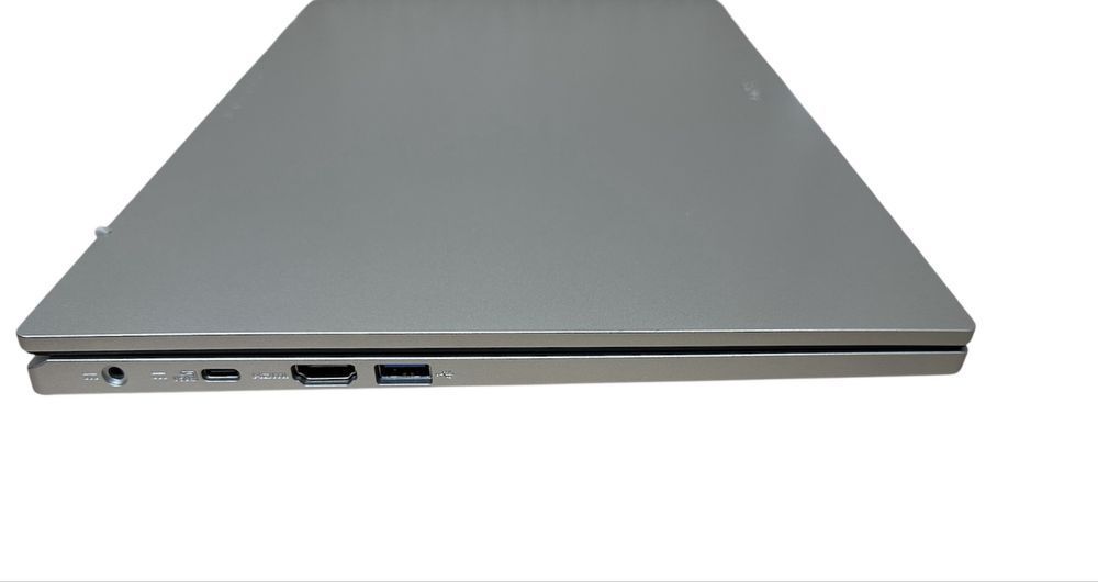 Acer Aspire 3 Ryzen 7320U 4ядра/8gb DDR5/128gb SSD/15.6 Full HD