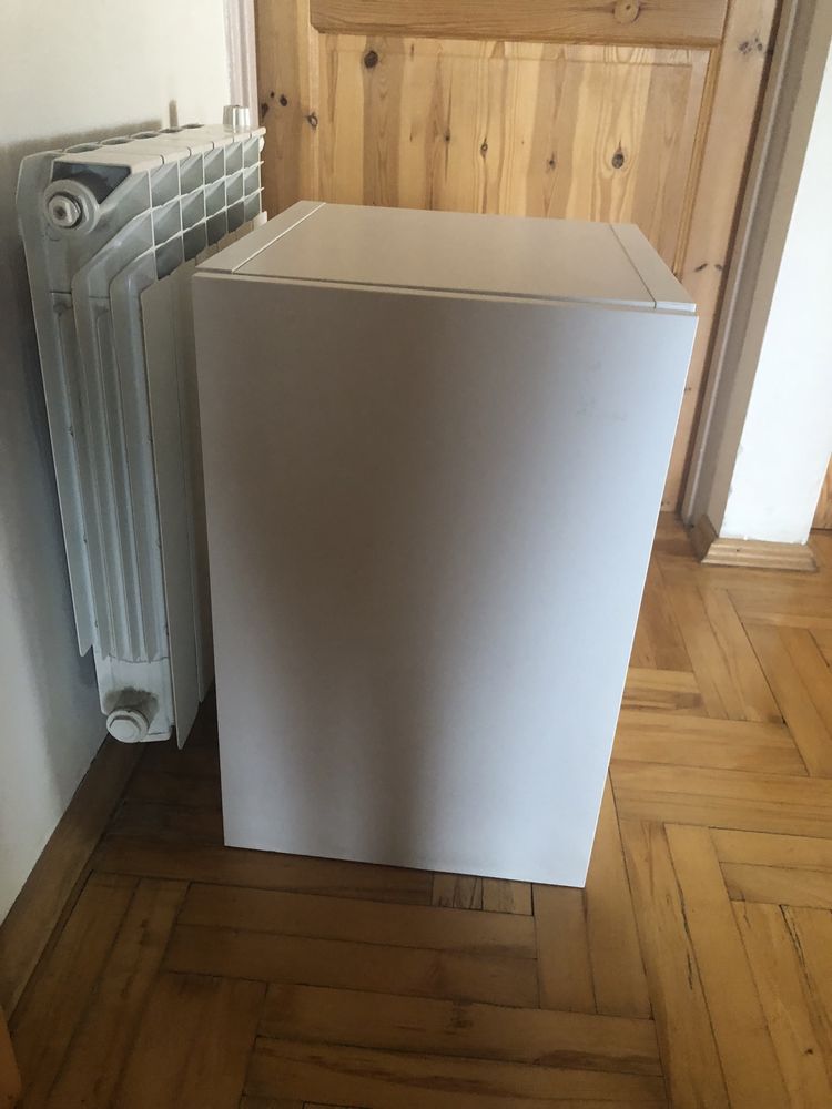Szafka wisząca zamykana Ikea