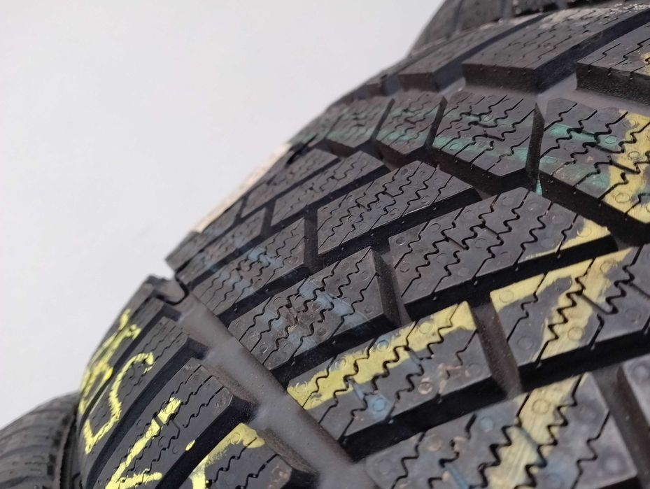 225/40 18ContinentalContiWinterContactTS830P RSC4716/5016ObrzyckoZ1592