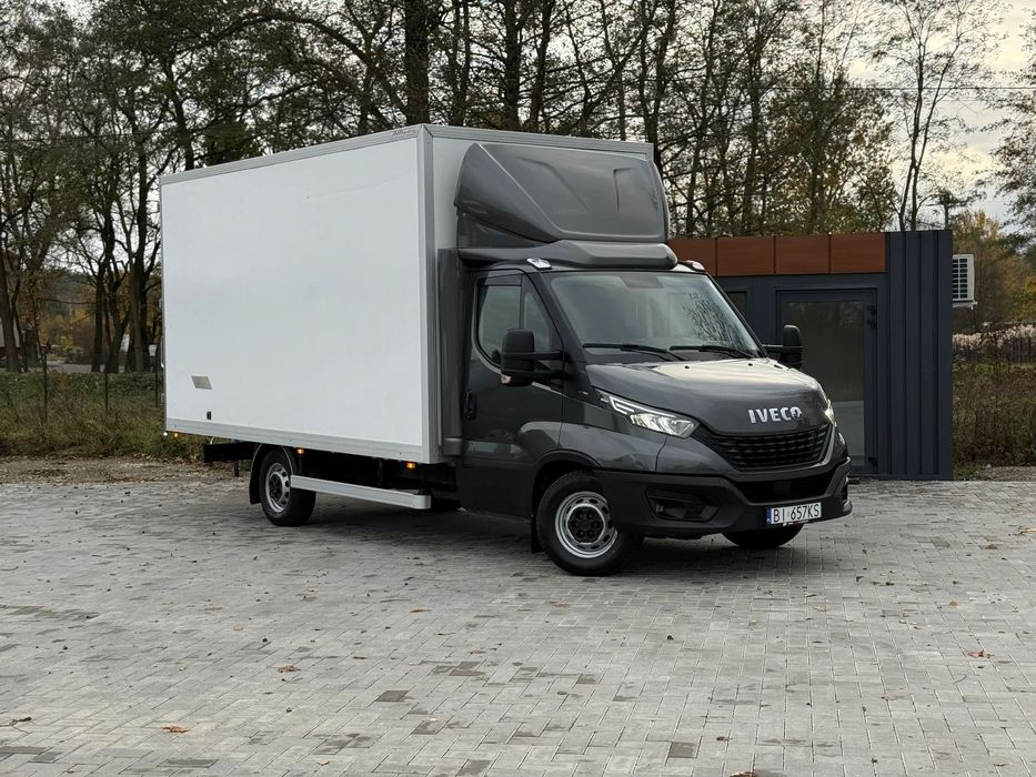 Iveco Daily 35S18 3.0 HPI 180KM / 2021 Rok / Kontener 4,5m / Reflektory LED / Zarejestrowany w PL