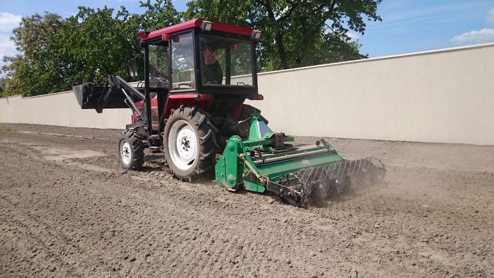 Koparka Koparko ładowarka prace ziemne wykopy pod fundameny instalacje