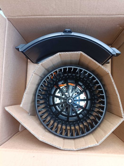 Моторчик печки Vw transportet T5 .Tourag